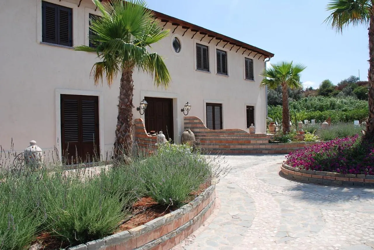 Gospodarstwo agroturystyczne Agriturismo Villa Cefala Santa Flavia Włochy